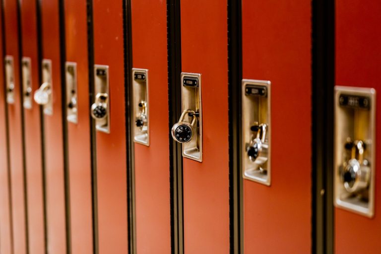 Casiers scolaires : comment concilier coût, durabilité et fonctionnalité ?