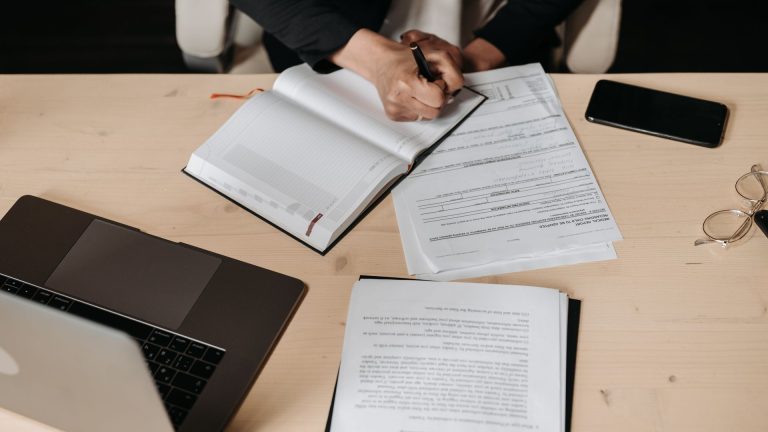 Attestation de régularité fiscale : que devez-vous fournir ?
