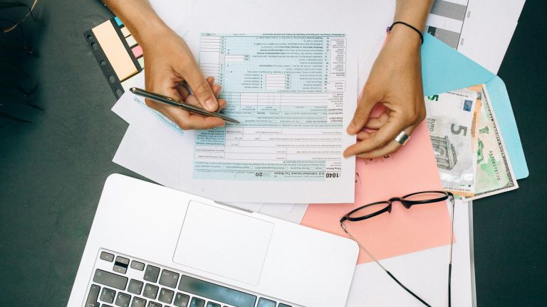 Comment calculer le net social sur sa fiche de paie ?